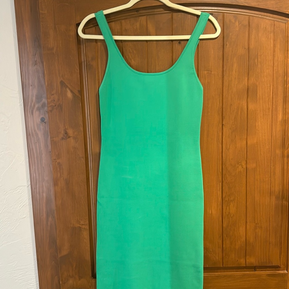 Alice and Olivia midi length green tank dress Medium (fits like a US 6)